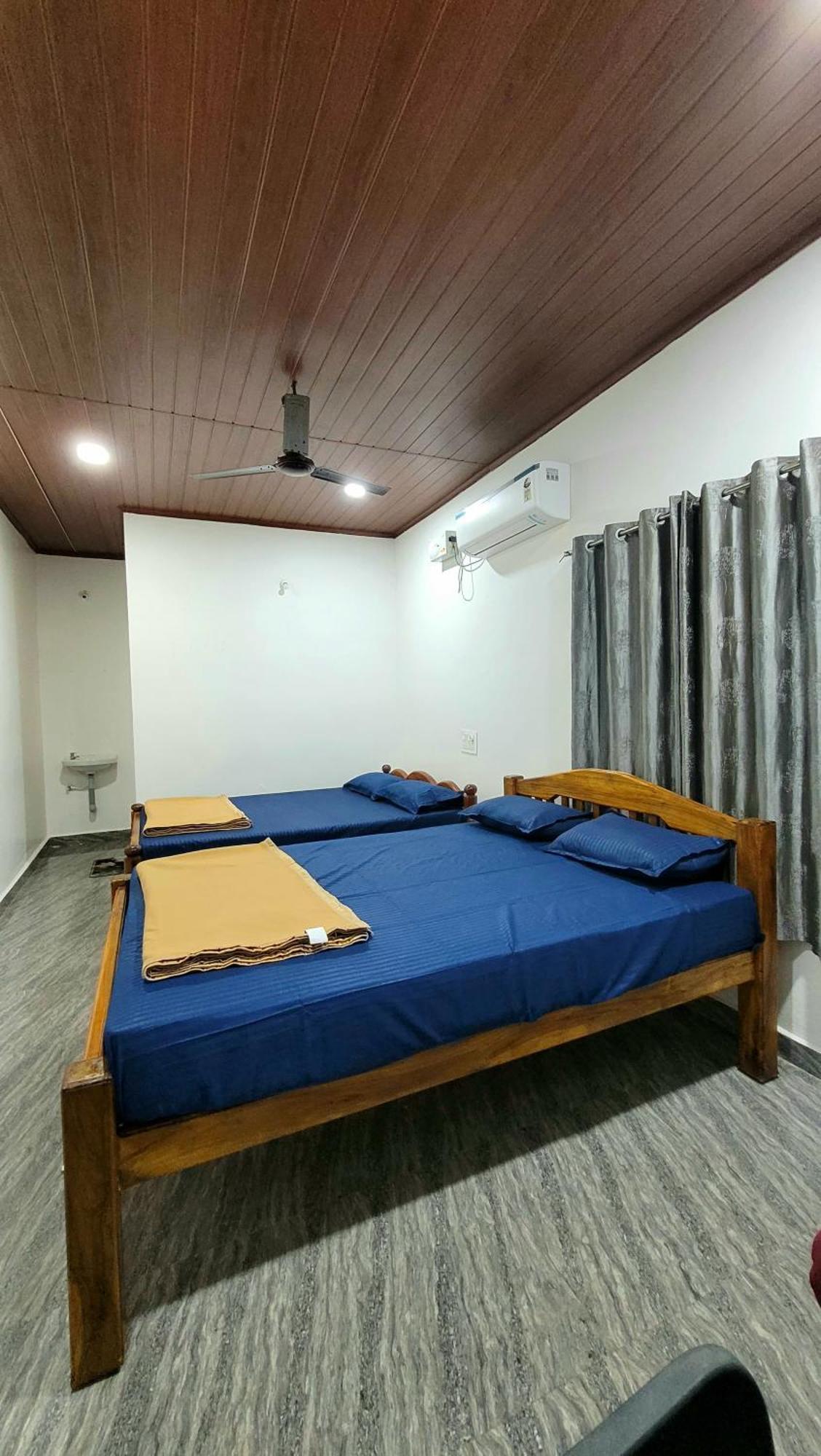 Golden Sky Hotel Gokarna  Ngoại thất bức ảnh